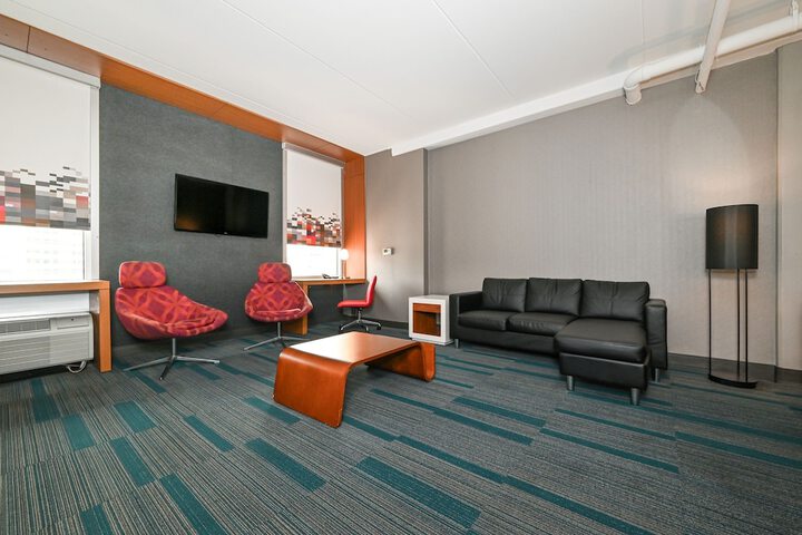 Room 18 of 35