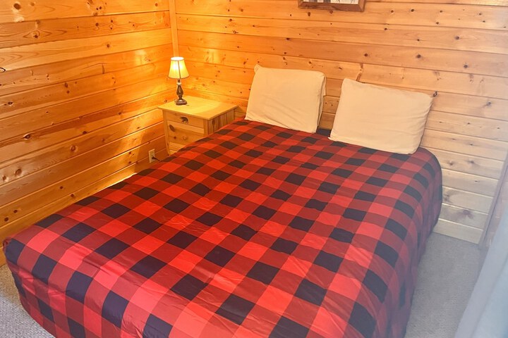 Horseshoe Bay Lodge