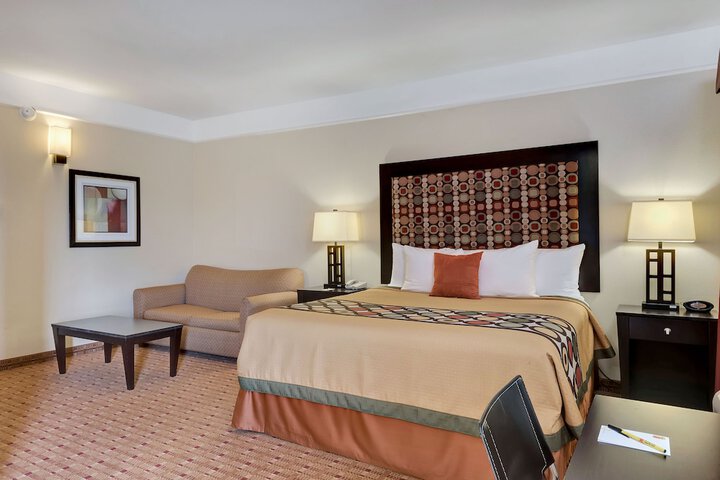 Room 22 of 44