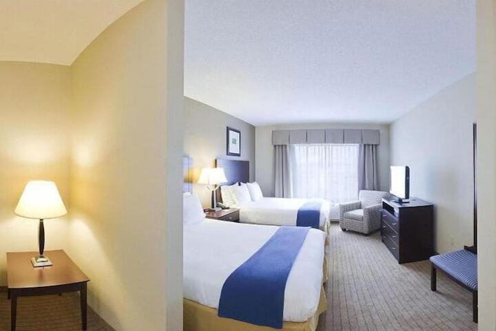Holiday Inn Express Hotel & Suites Malone by IHG