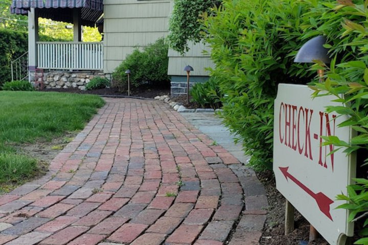 Westbrook Inn B & B