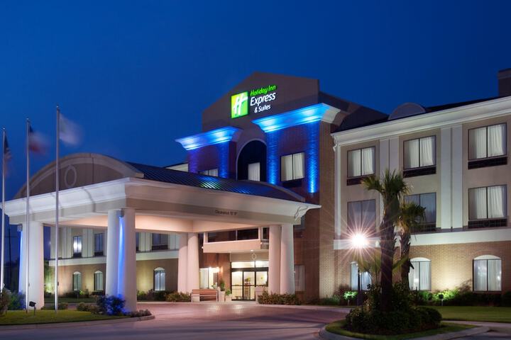 Hotel 7 of 42