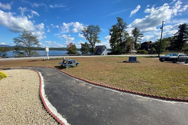 Winnisquam Lake Inn