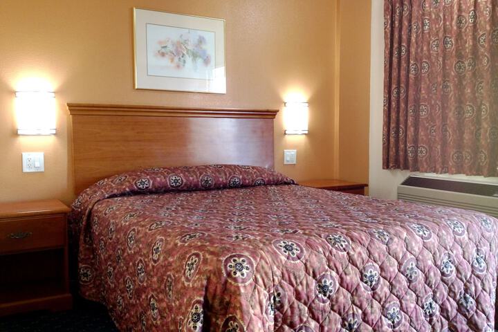 Room 30 of 53