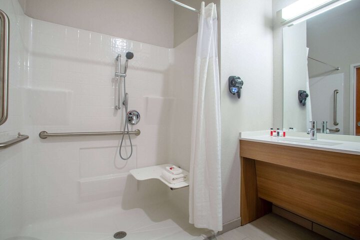 Room 7 of 23