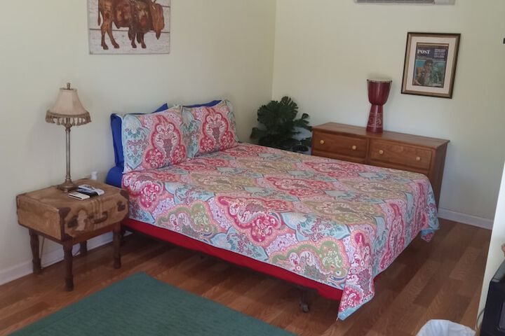 Room 13 of 25
