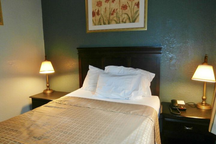 Room 3 of 12