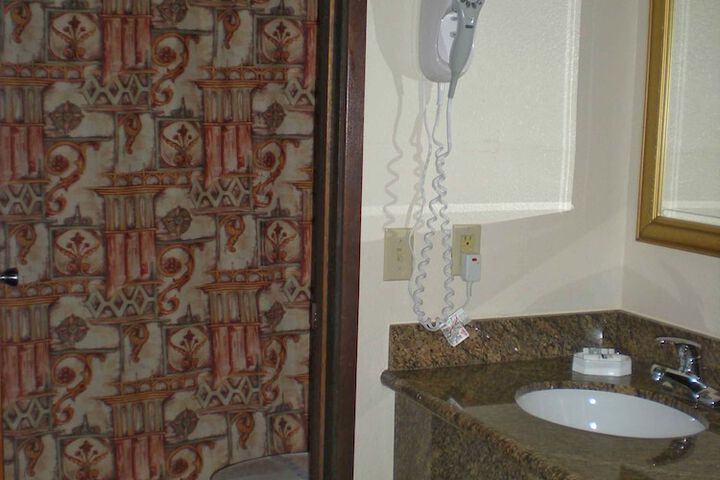 Port Angeles Inn