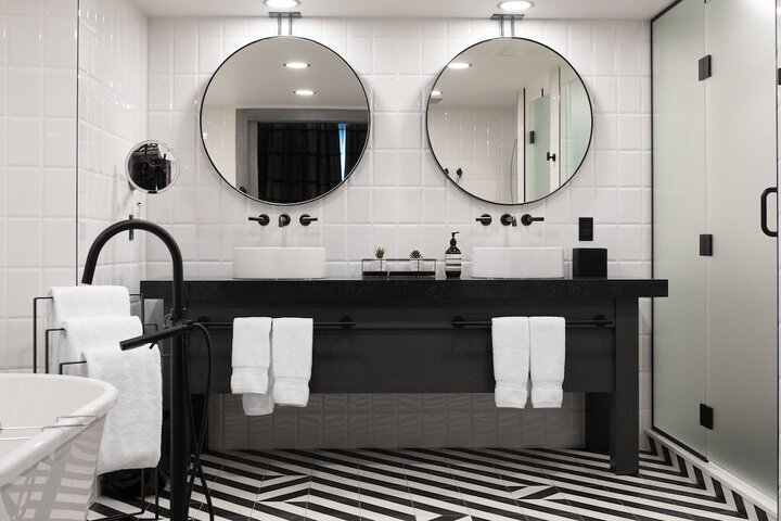 Delta Hotels by Marriott Vancouver Downtown Suites - Downtown Vancouver