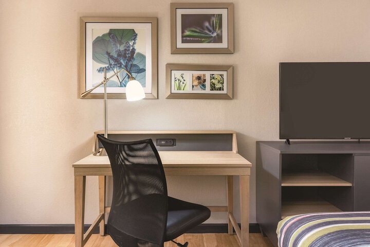 Room 14 of 24