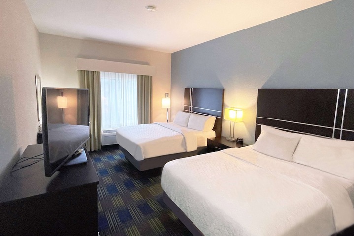La Quinta Inn & Suites by Wyndham Ankeny IA - Des Moines IA