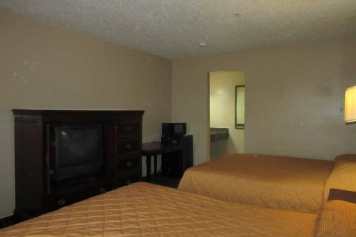 Room 27 of 37