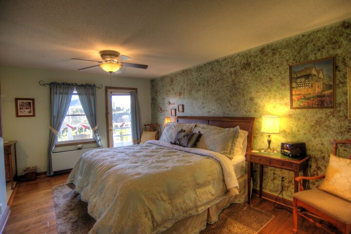 Blue Mountain Mist Country Inn & Spa