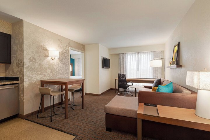 Room 15 of 25