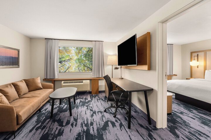 Room 15 of 22