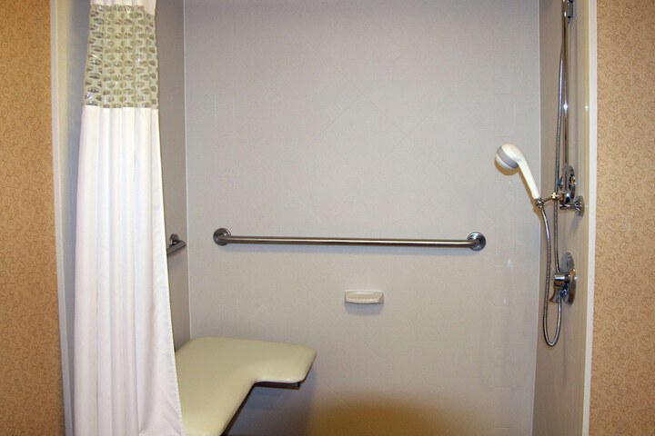 Room 11 of 43