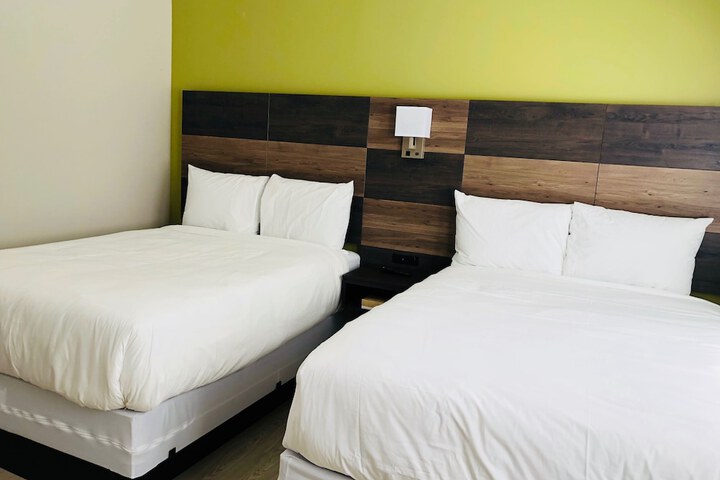 Room 13 of 34