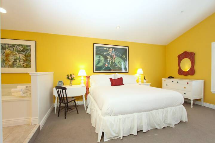 Room 78 of 107