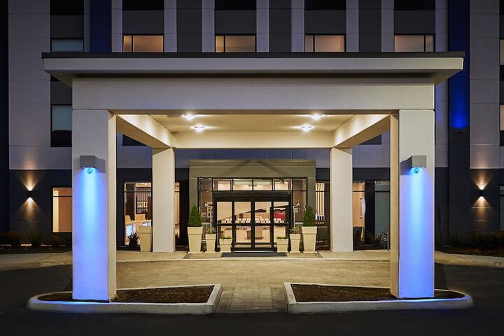 Holiday Inn Express and Suites Brantford by IHG