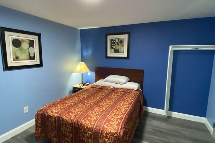 Room 30 of 95