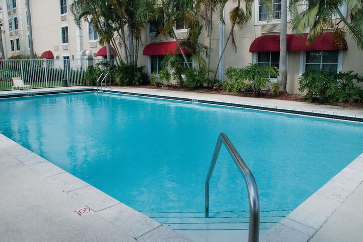 La Quinta Inn & Suites by Wyndham Sawgrass