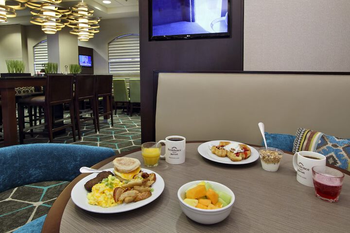 Breakfast/Coffee Service 23 of 27