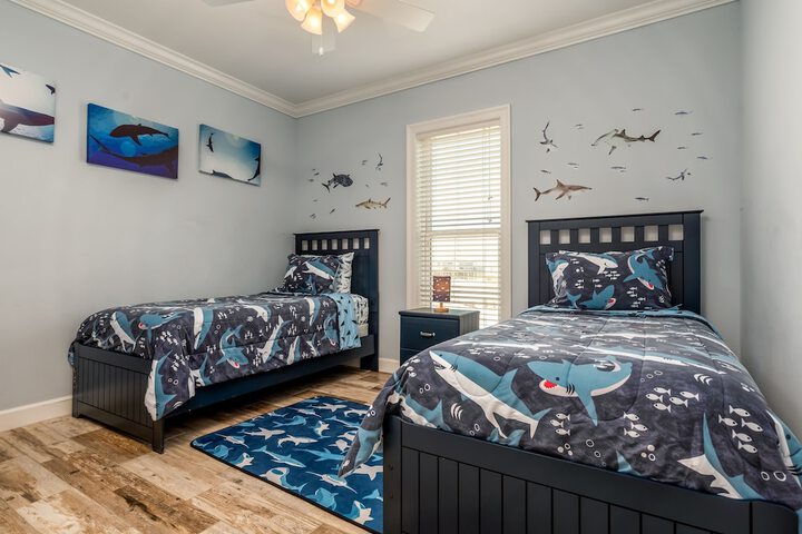 Awake on the Gulf - Gulf Front! Gaze Up at the Stars From Your Large Deck While Listening To The Waves Crash. 4 Bedroom Home by RedAwning