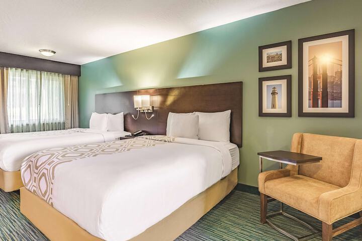 Room 21 of 82