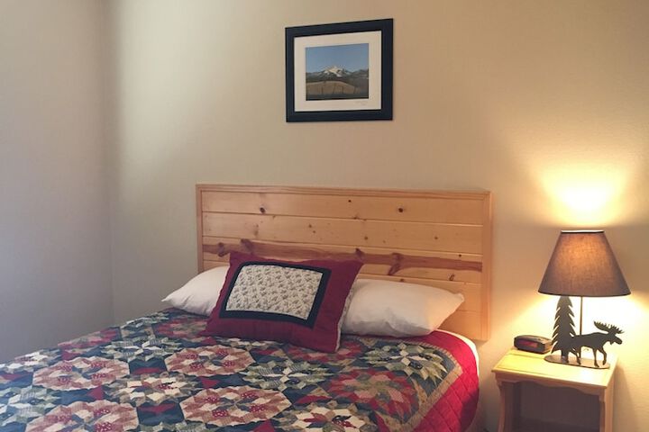 Room 9 of 16