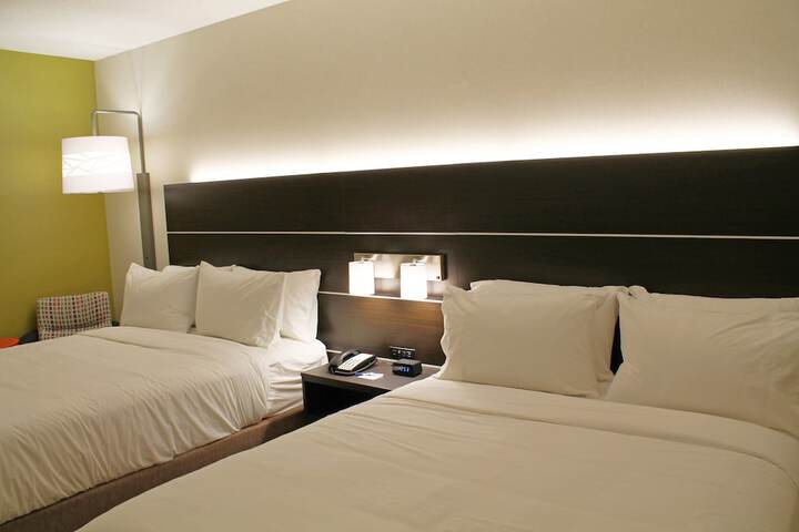 Room 51 of 63