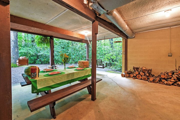 Creekside Cottage: Blue Ridge Mountain Escape!