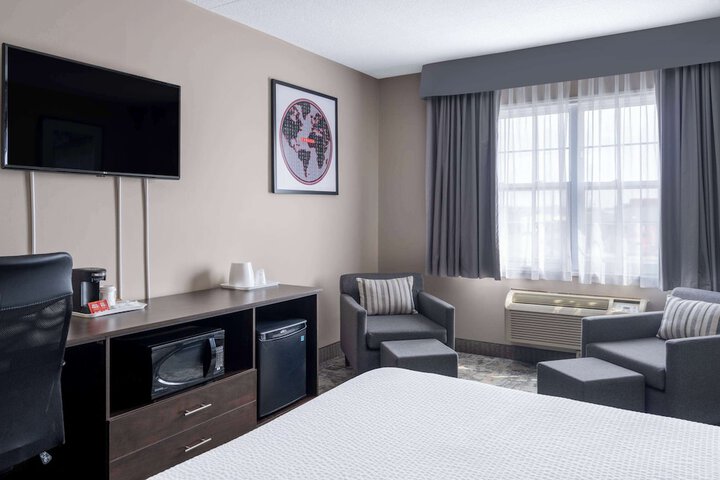 Room 53 of 90