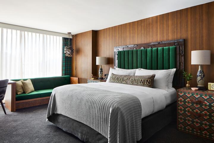 Room 20 of 28