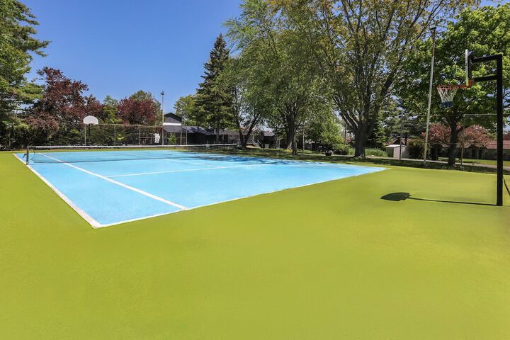 Super 8 by Wyndham Gananoque / Country Squire Resort