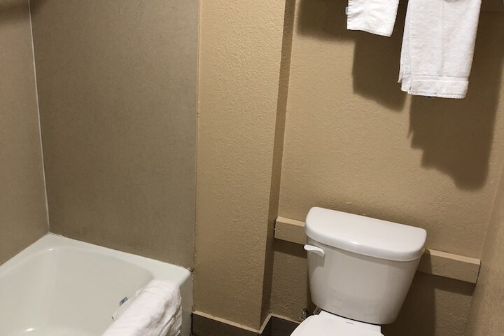 Room 17 of 23