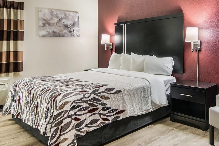 Room 20 of 28