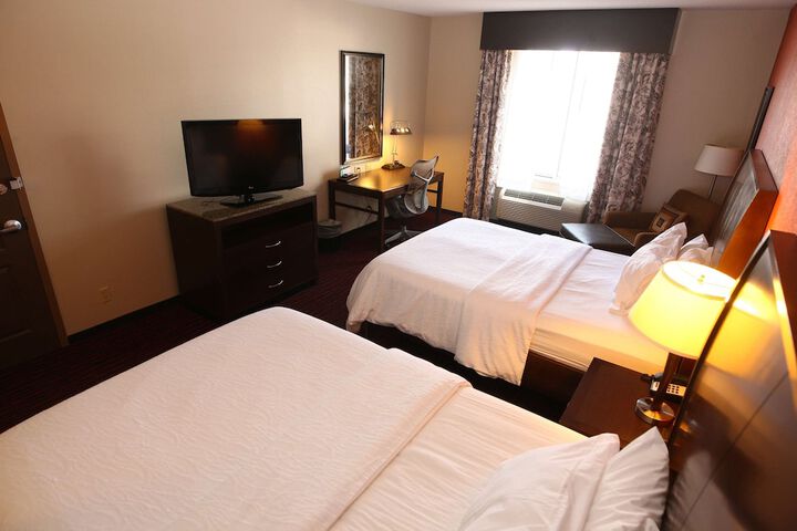 Room 6 of 16