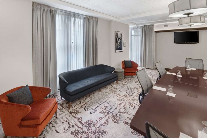 Hilton Garden Inn Milwaukee Downtown