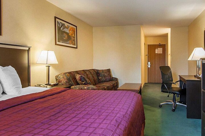 Room 46 of 107
