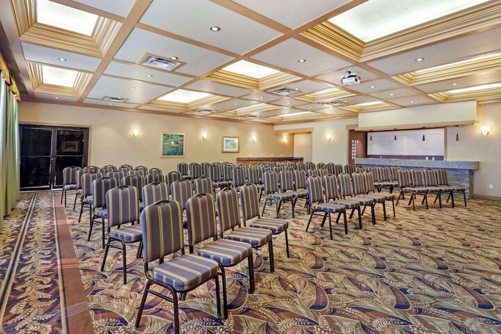 Best Western Plus Mirage Hotel & Resort