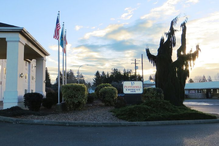 Peppermill Empress Inn