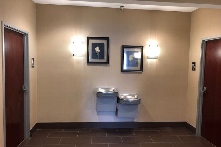 Room 46 of 69