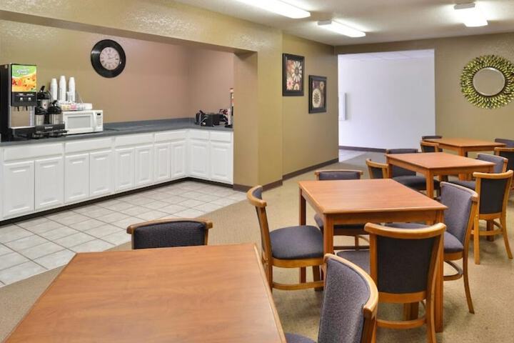 Comfort Crest Inn