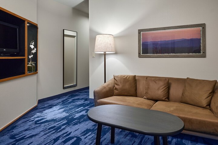 Room 18 of 36