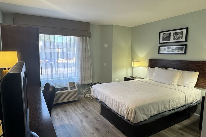 Wingate by Wyndham Bel Air I-95 Exit 77A / APG Area