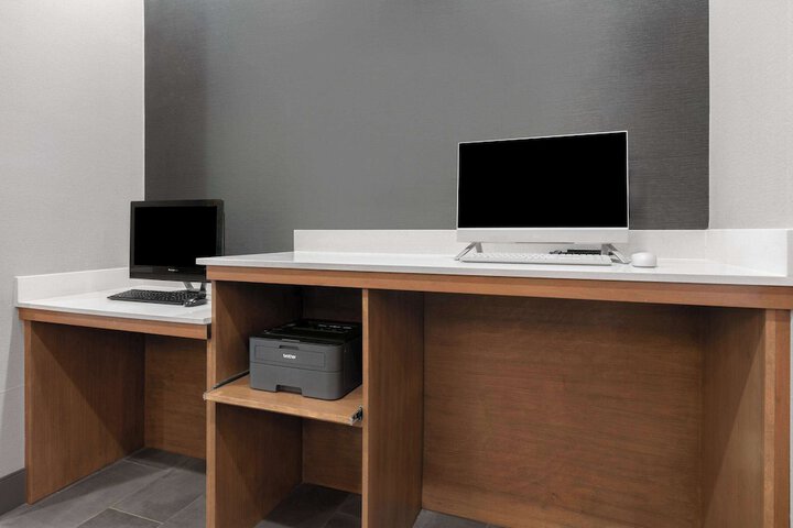 La Quinta Inn & Suites by Wyndham Belton - Temple South