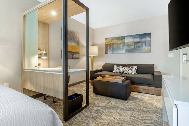 Room 14 of 35