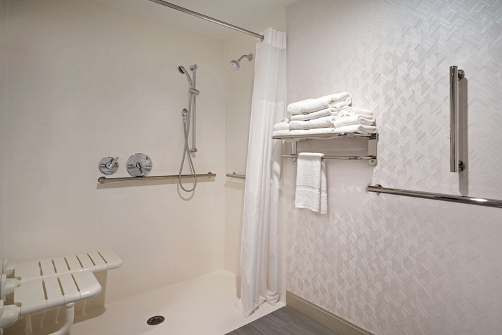 Room 12 of 27