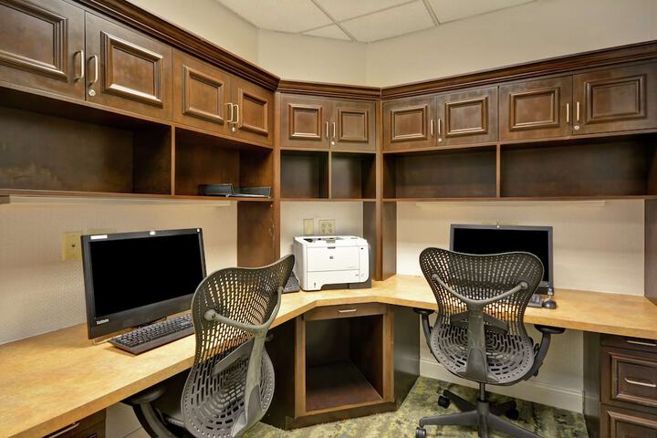 Business Center 26 of 26