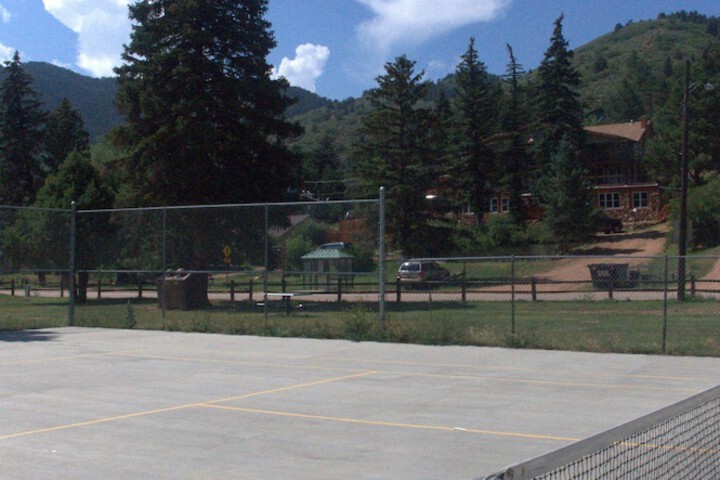 The Green Mountain Falls Lodge